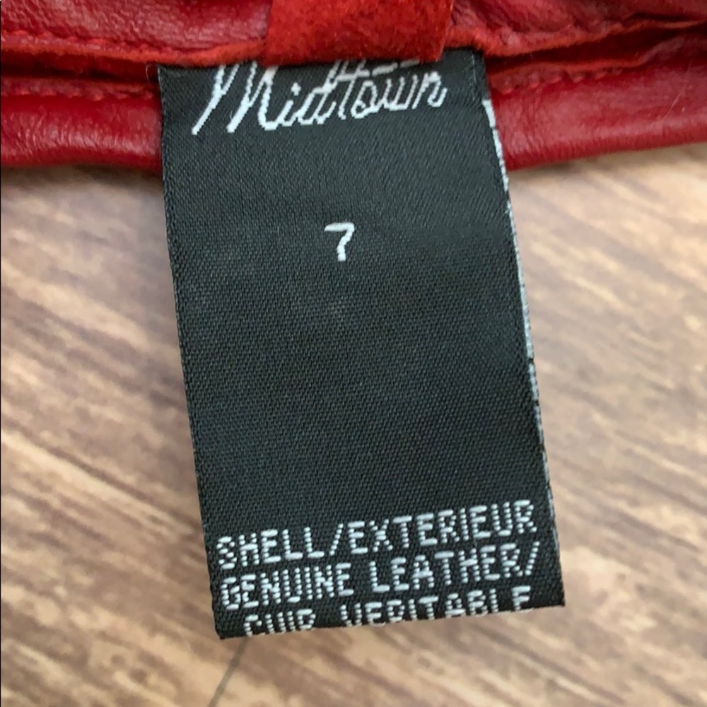 Women’s Genuine Red Leather Gloves - Picture 5 of 8